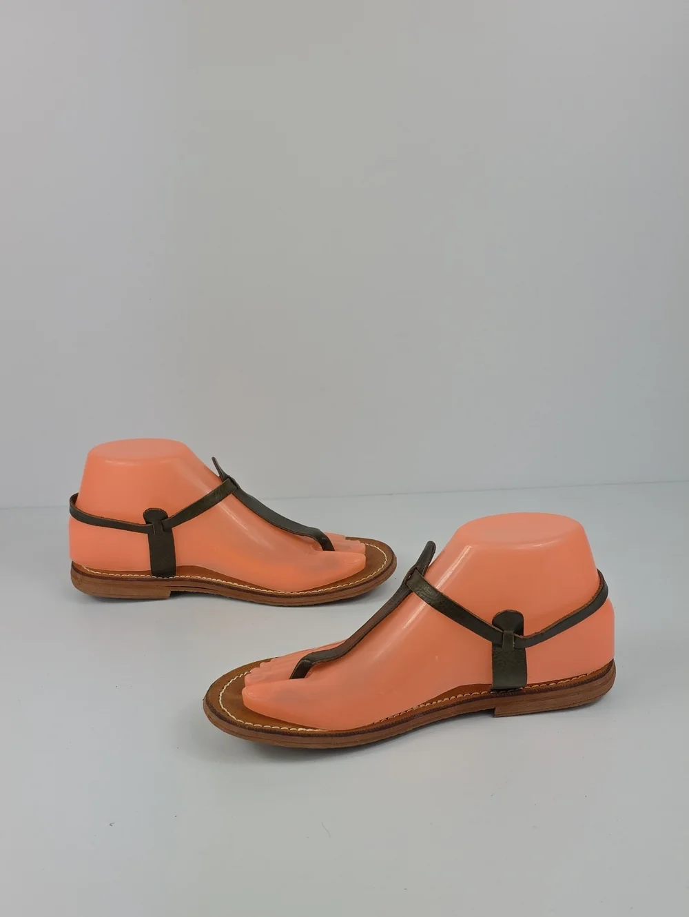 Vintage Homemade Green Olive Leather Unique Foot-Shaped Leather Sandals 8